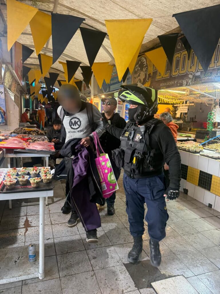 Inspectores Municipales de Coquimbo logran detener en menos de 24 horas a dos personas, evitar dos robos y detectar a través de cámaras contrabando de cigarros